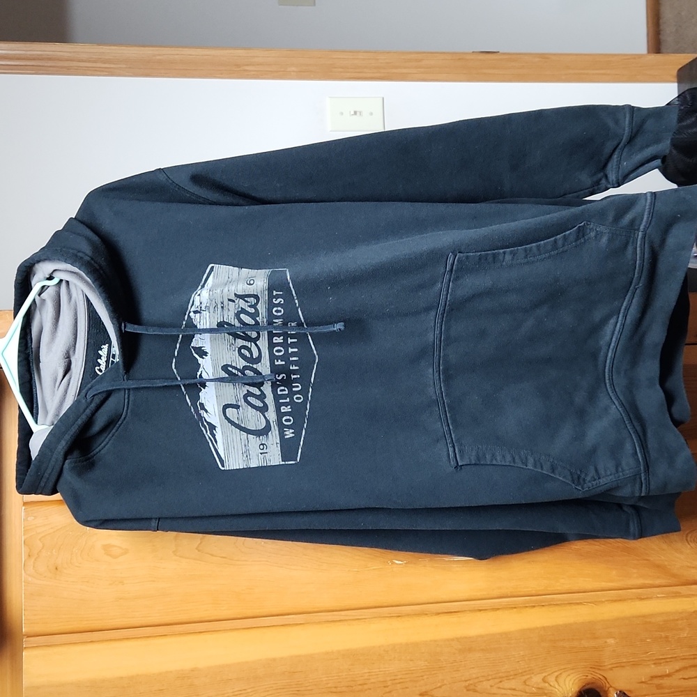 Cabelas sweatshirt